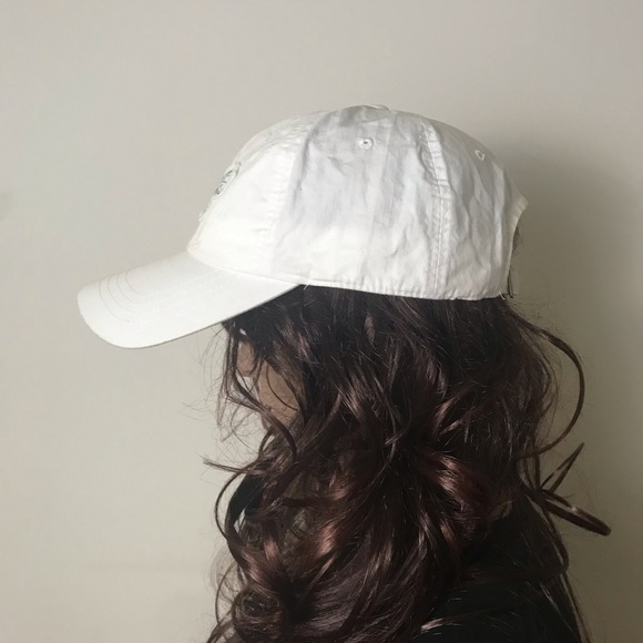 Y2K • White Butterfly Antonio Cursive Strapback - Picture 4 of 11
